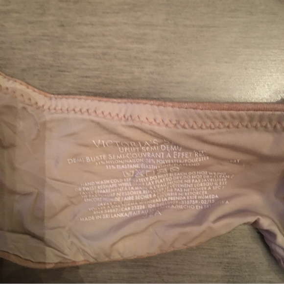 3for$30 VICTORIA SECRET LADIES BRA - 32A TAN - GREAT CONDITION - Picture 3 of 3